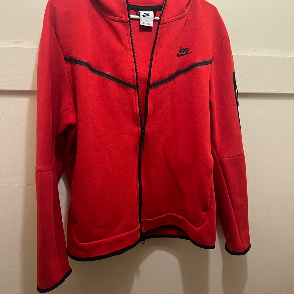 NikeTech Red - Picture 6 of 10